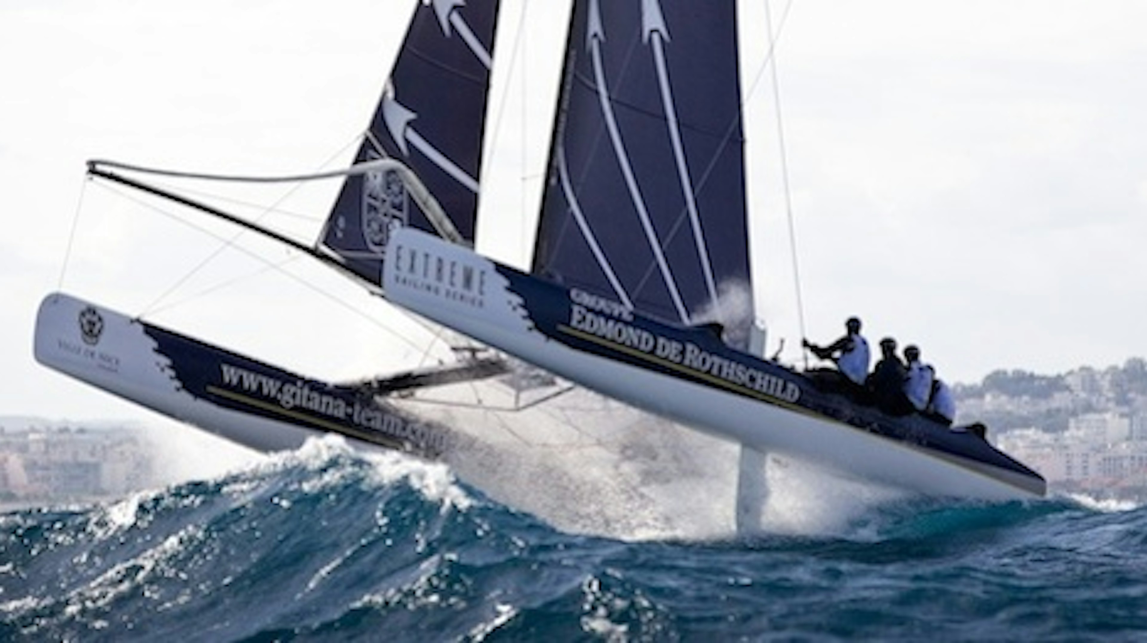 Extreme sailing series fartfyllt i Frankrike.