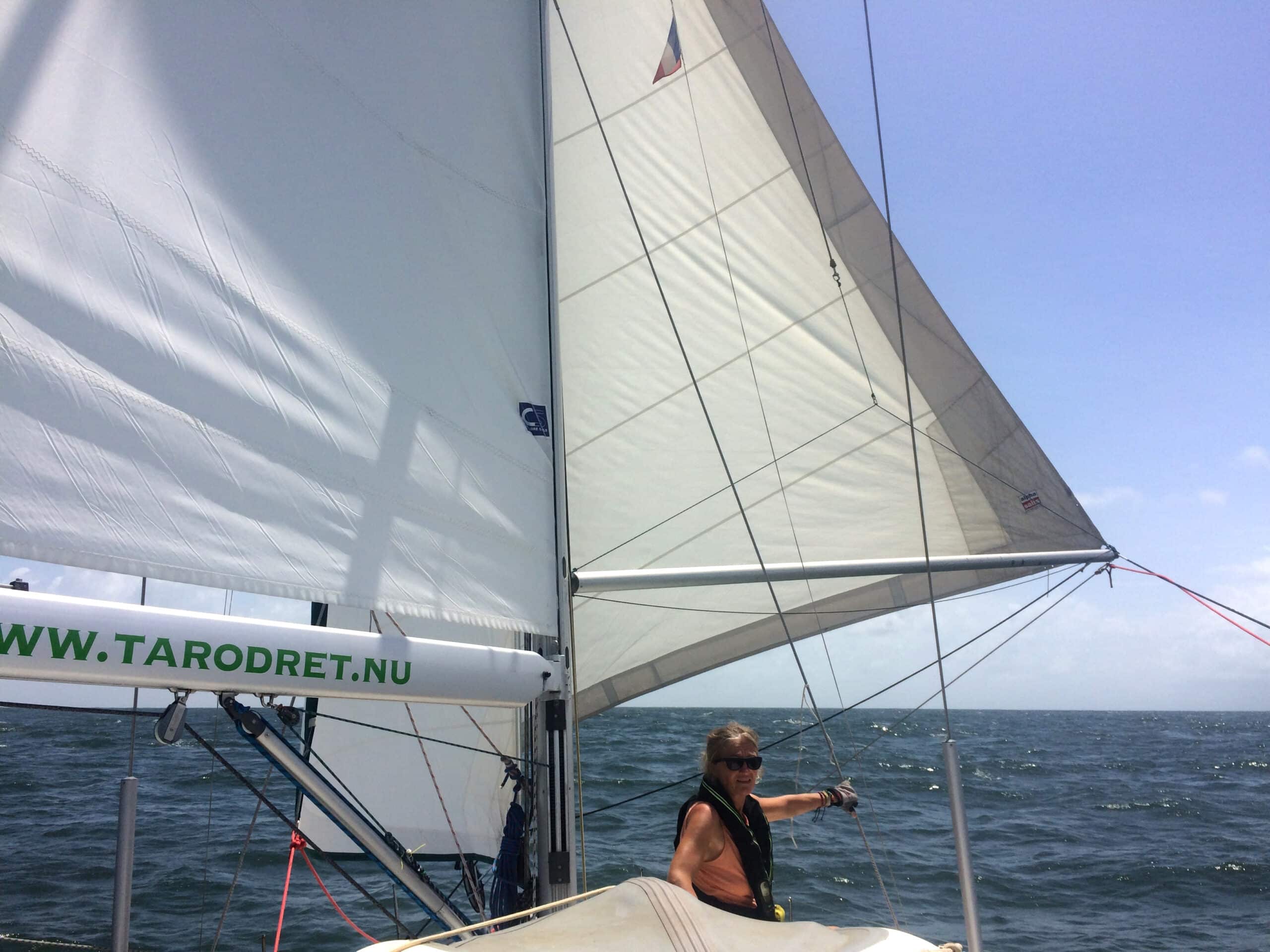 Undanvindssegling-over-oppet-hav