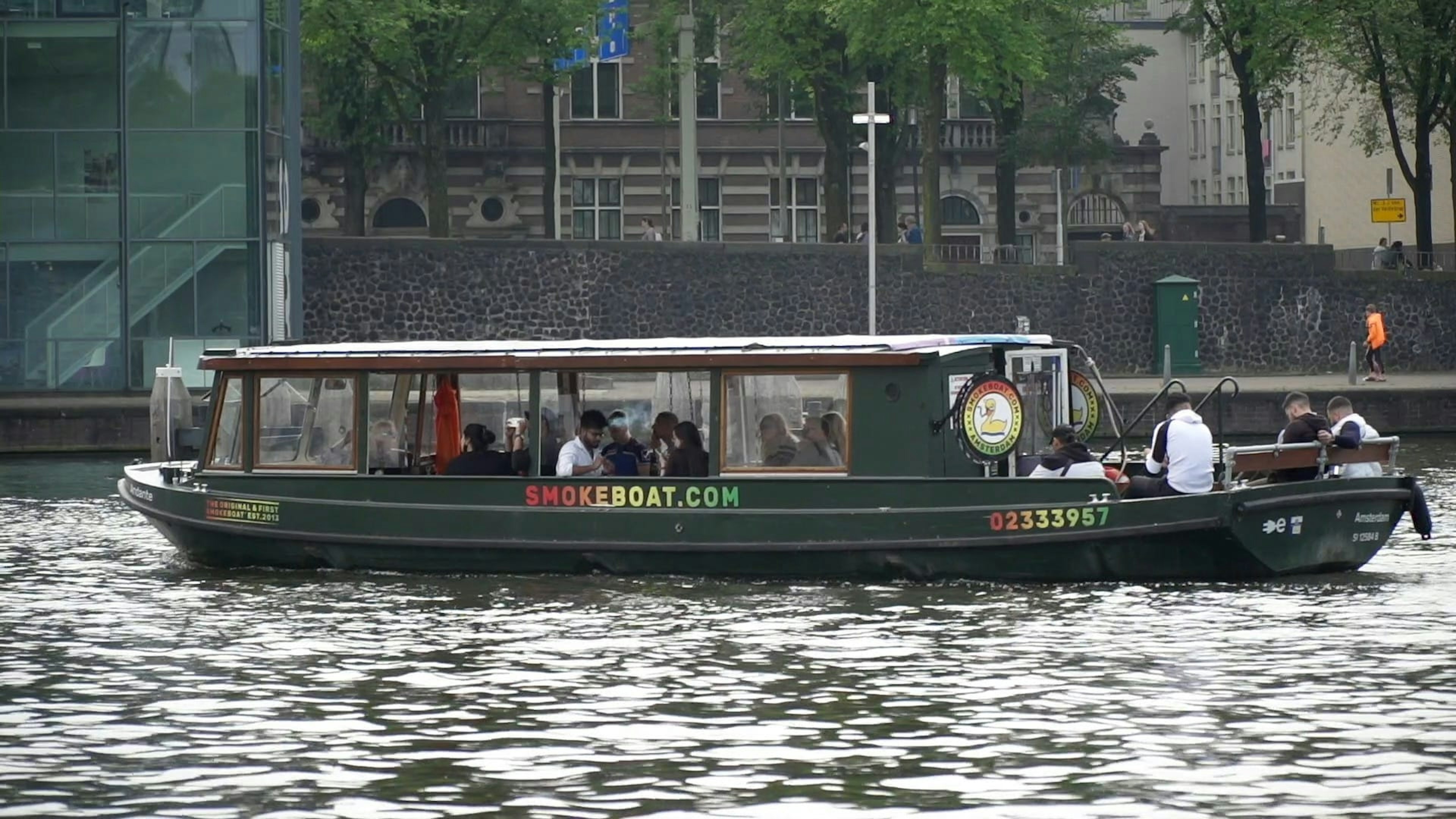 Smoking-on-a-boat-in-Amsterdam