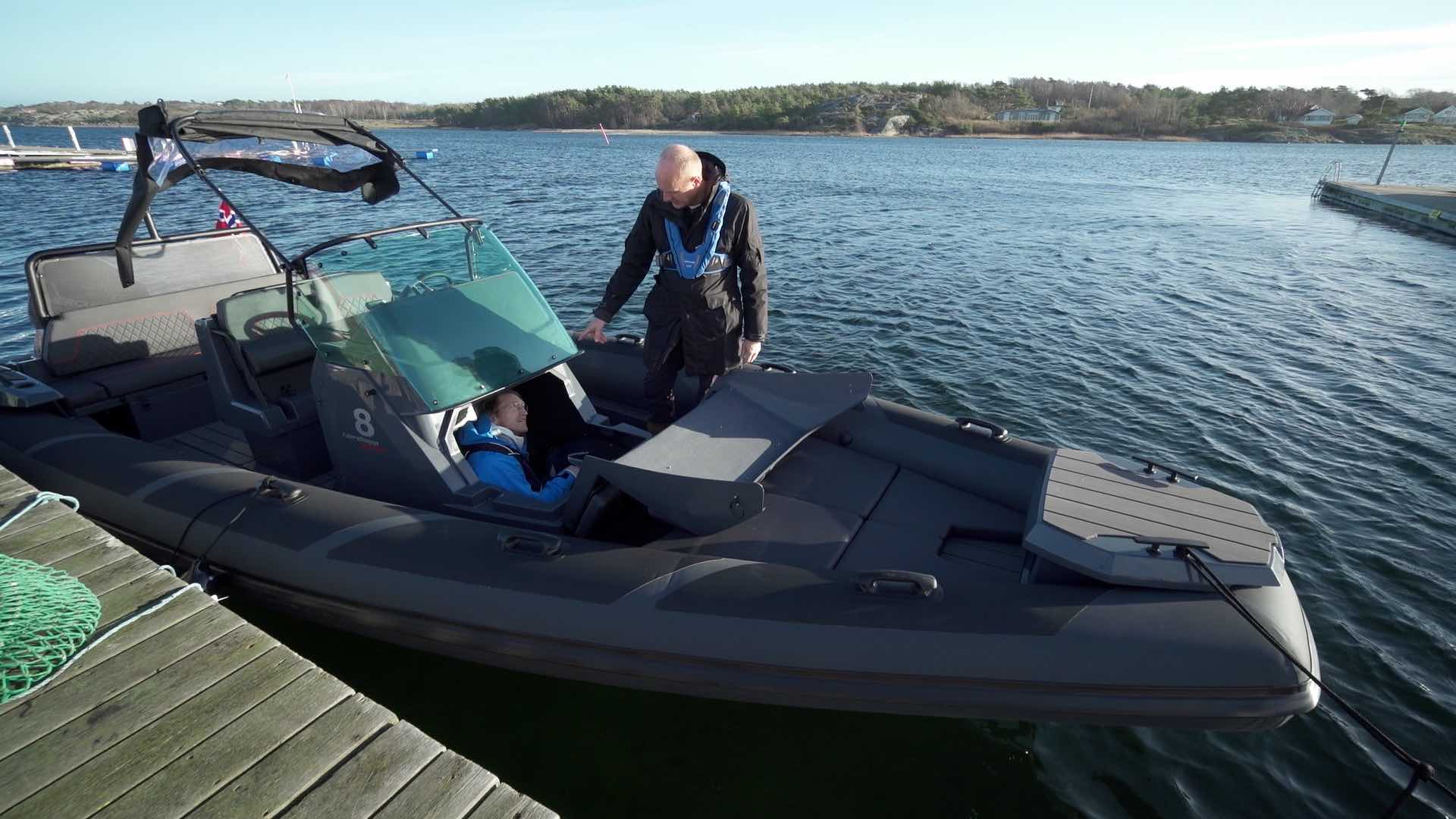 Stuvfack och kapell på Nordkapp Airborne 8