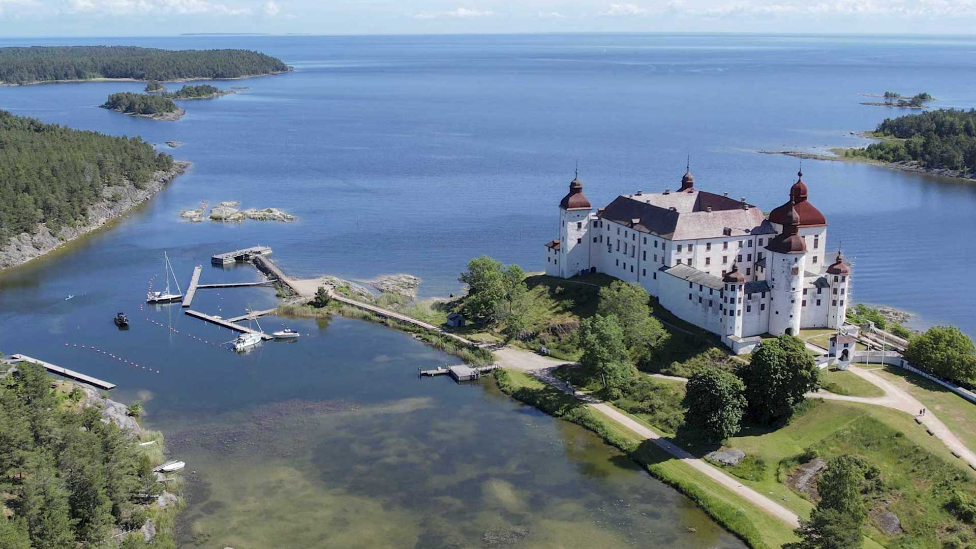 Upptacktsresa-med-bat-pa-Vanern-Lacko-slott