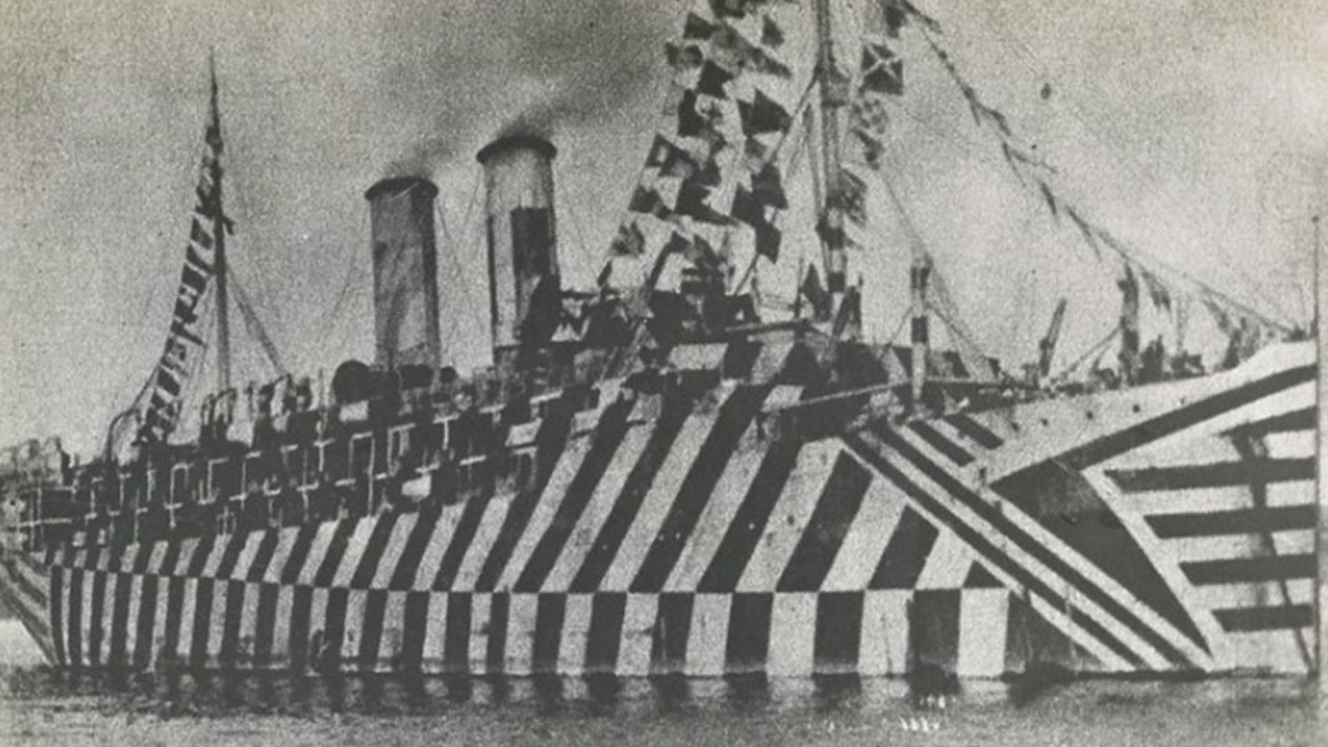 krigsfartyg-i-kamouflage