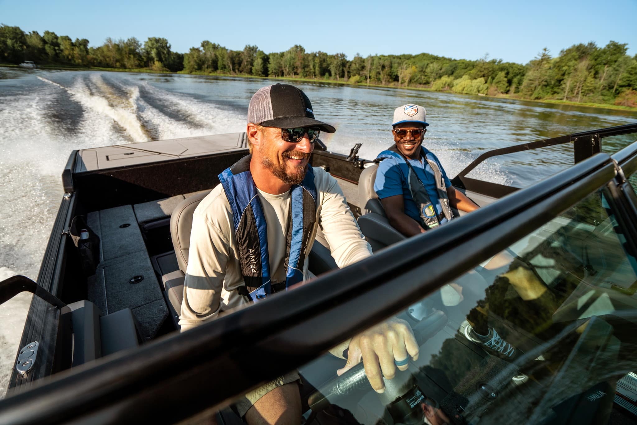 Alumacraft-bat-med-Rotax-motor