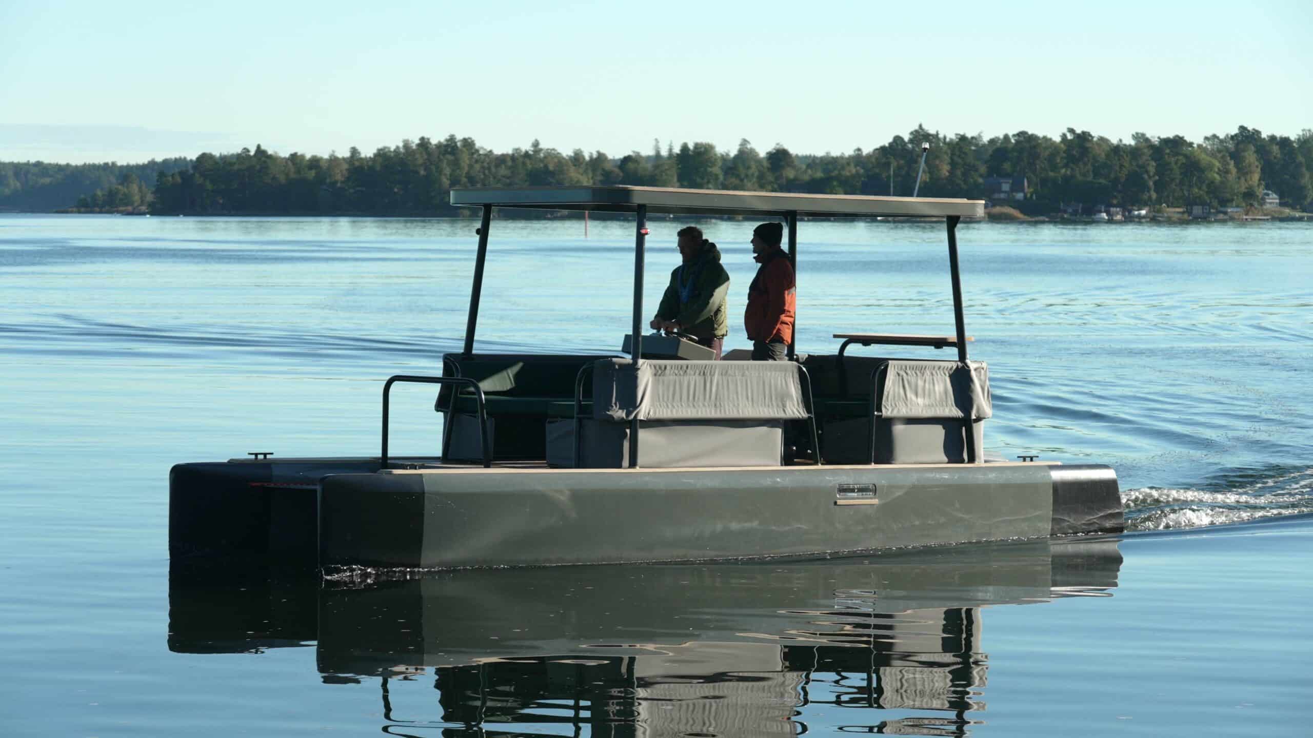 Solcellsbat-med-eldrfit-fran-E-Propulsion