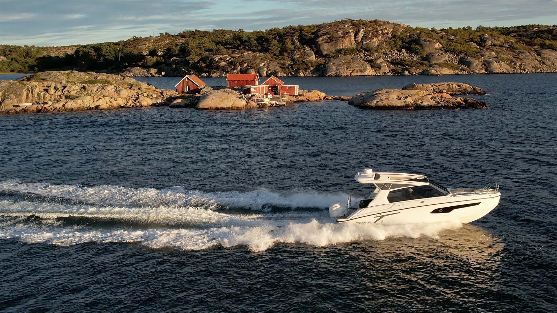 Finnmaster_T9_ST_gangbild