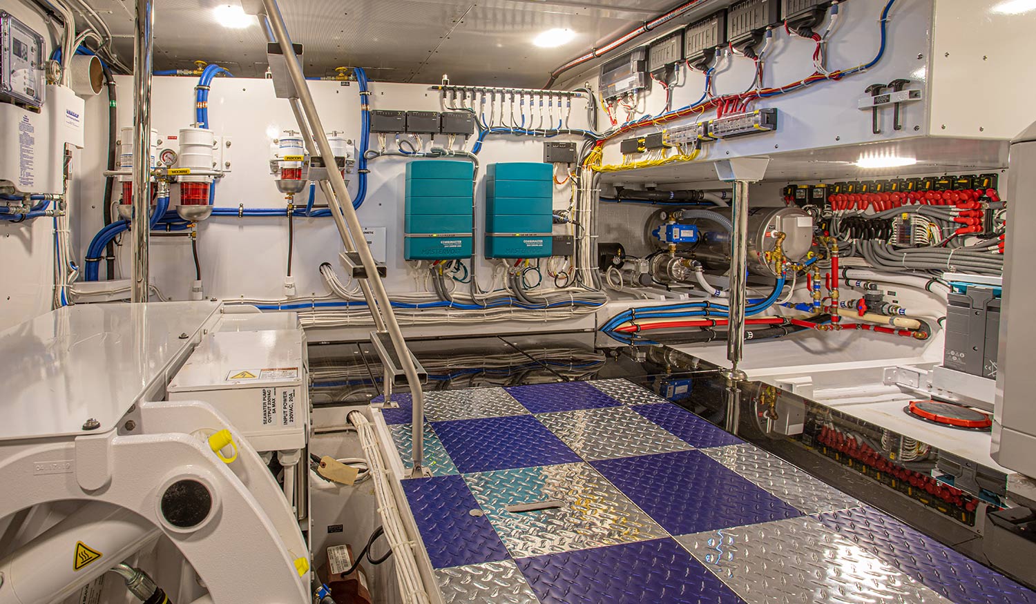 Hood-57-LM-teknikrum