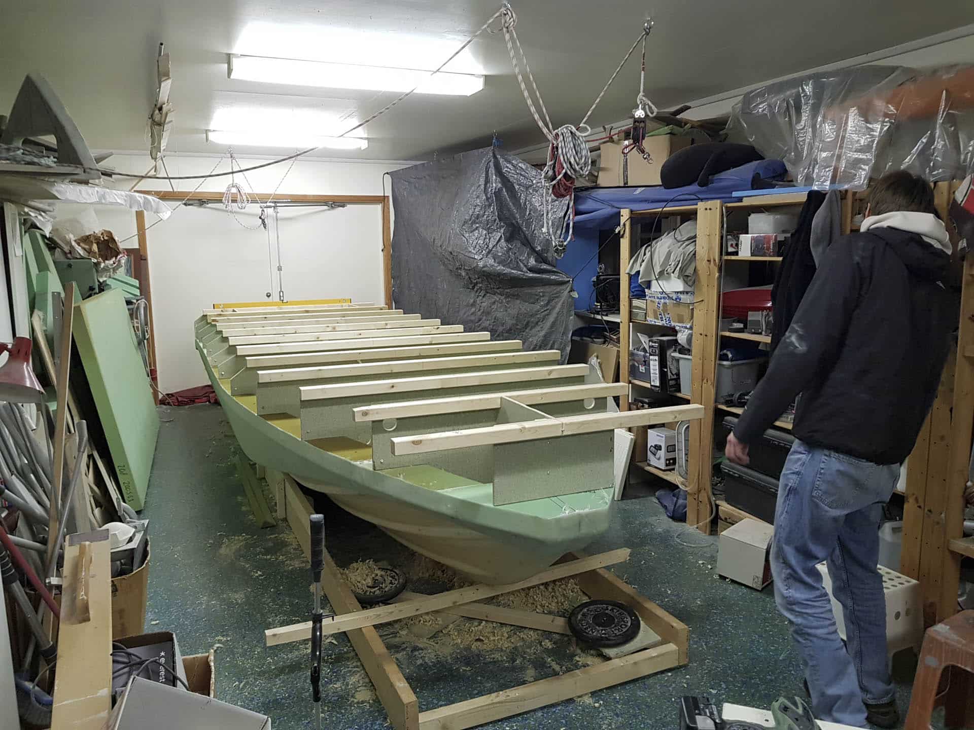 Simon-bygger-egen-styrpulpet