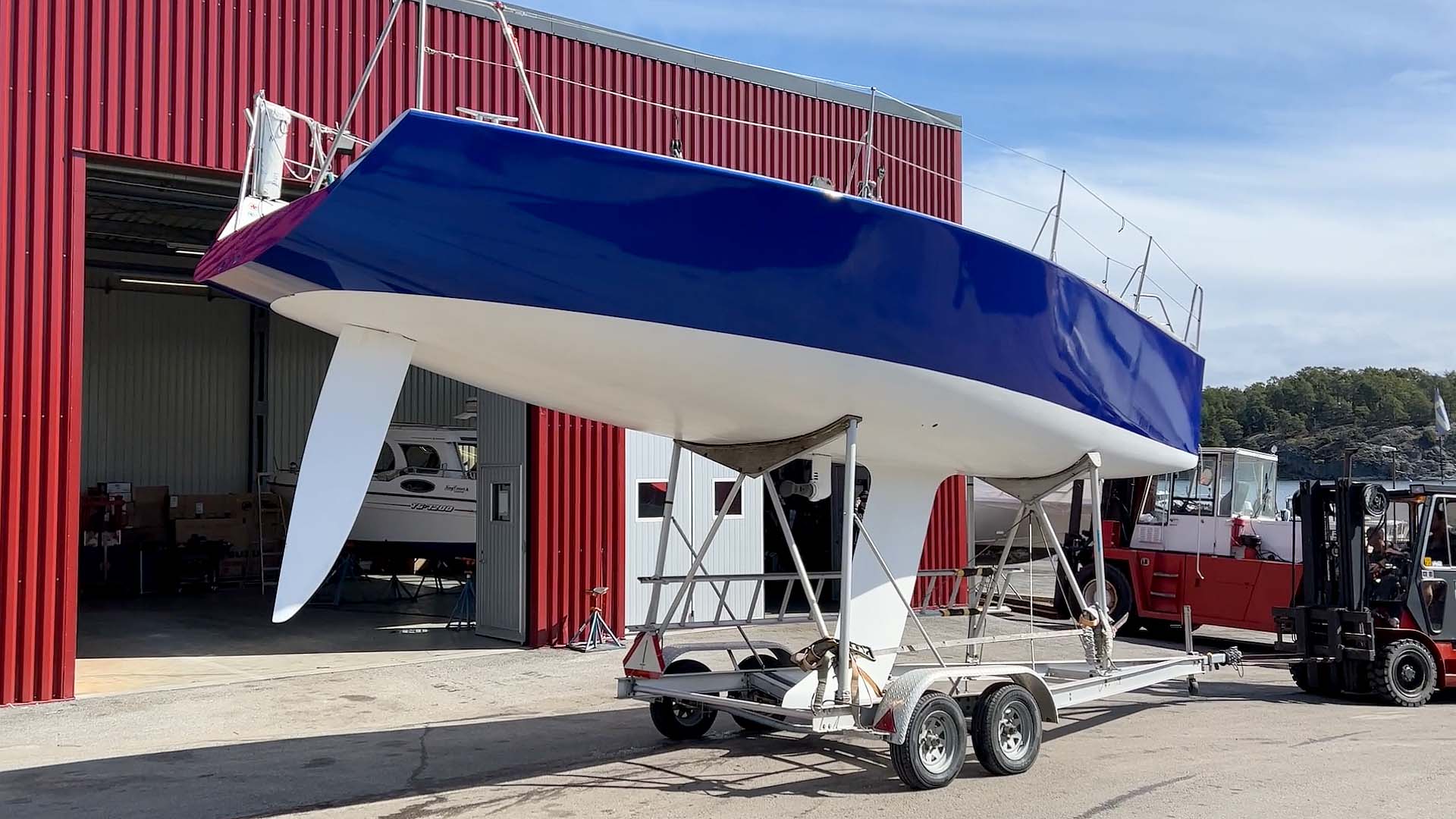 Foliera-baten-istället-för-att-lackera-billigare