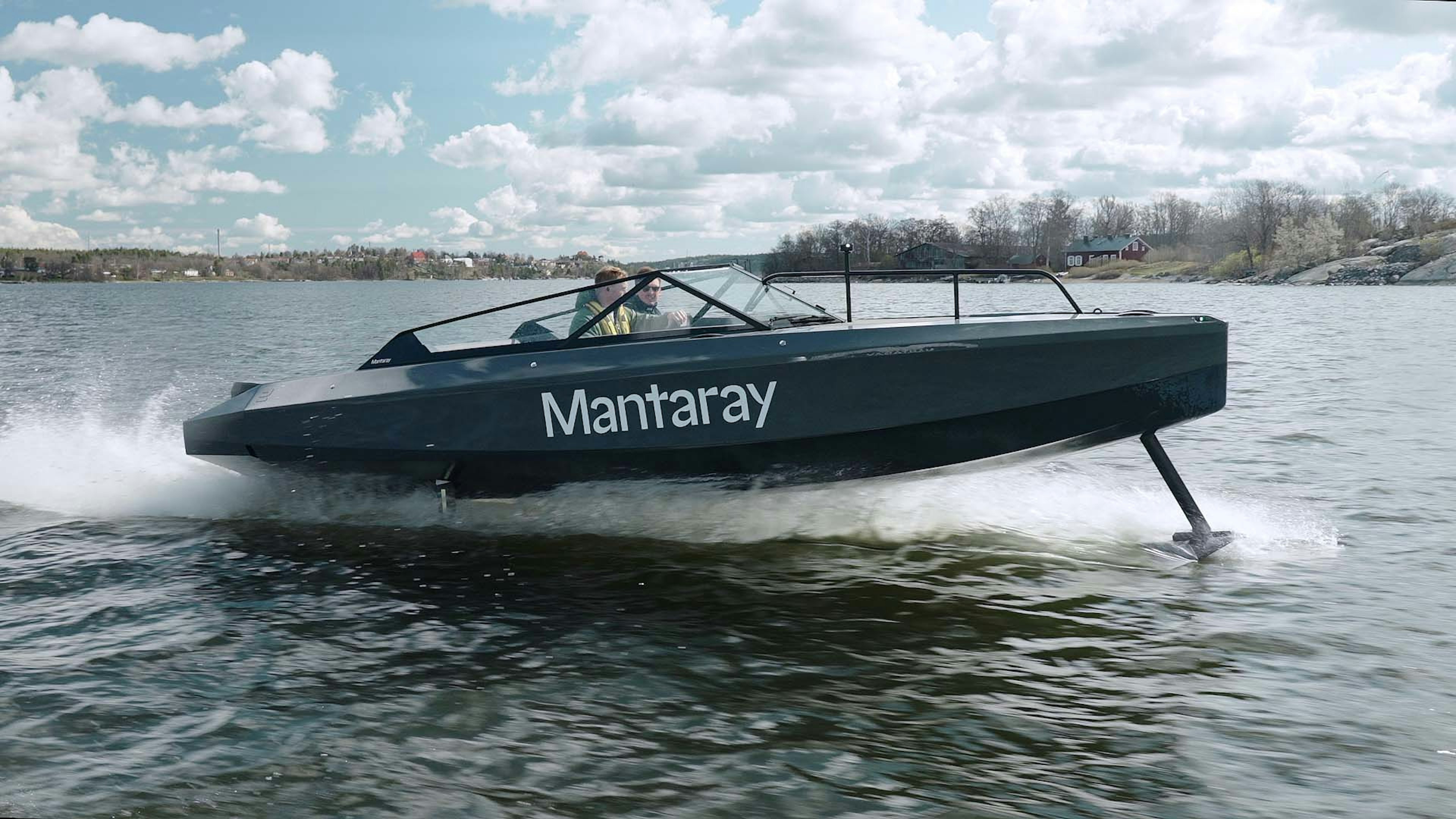 Mantaray-eldriven-motorbat