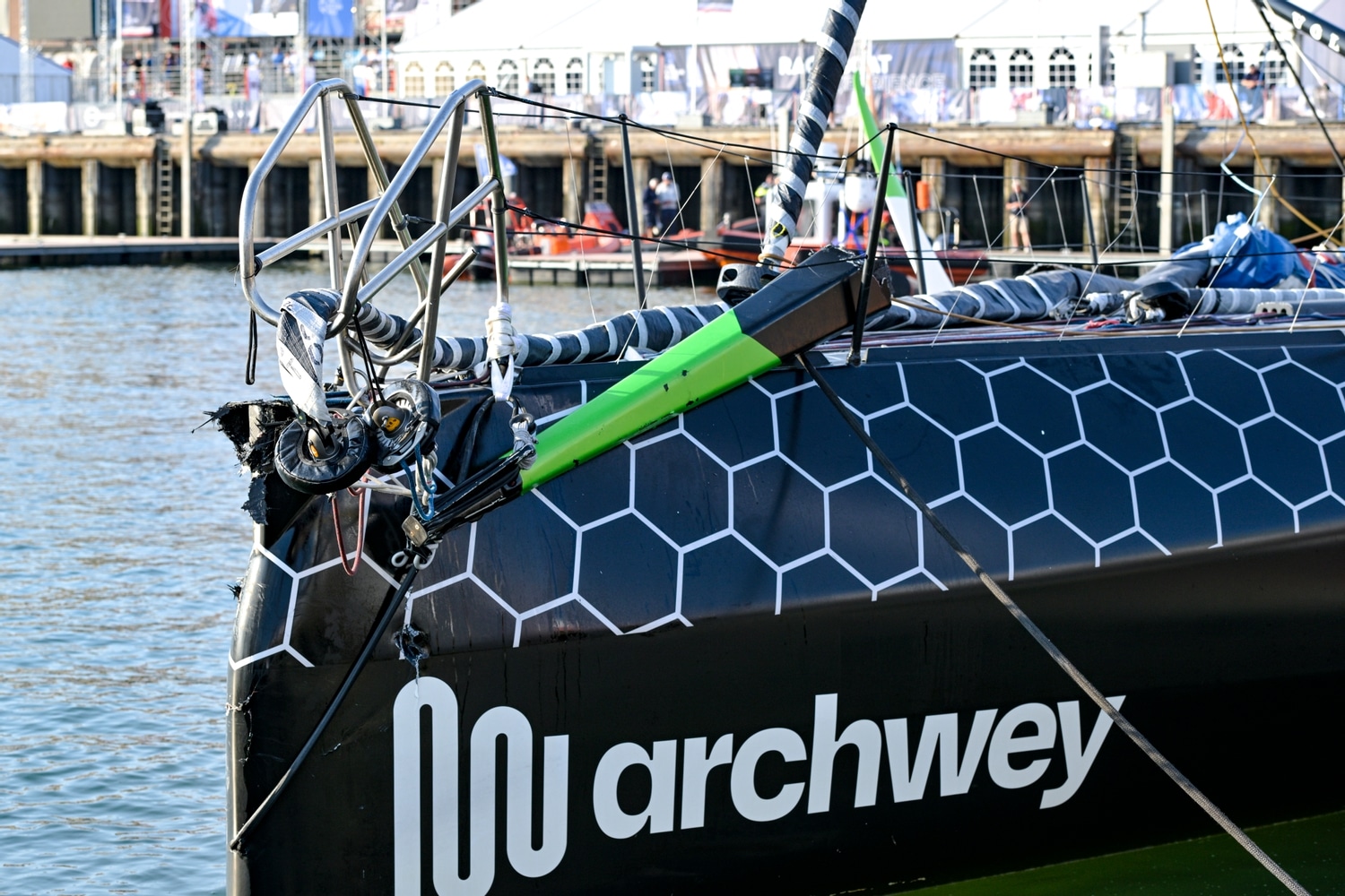 theoceanrace-11th-hour-racing-kollision-collision