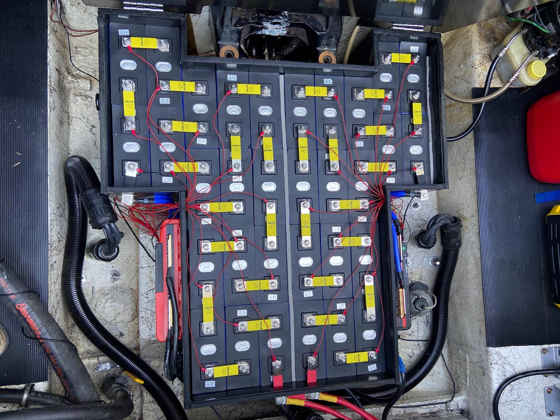 Bayliner_2655_eldrift_batterier