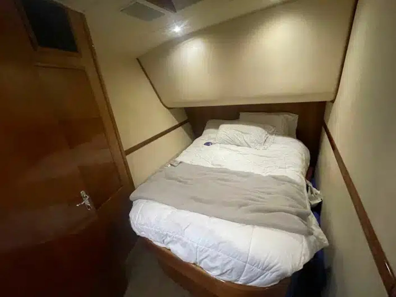 sopranos-bat-boat-for-sale-till-salu