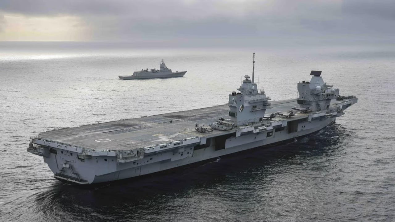 HMS_Queen_Elizabeth_andring