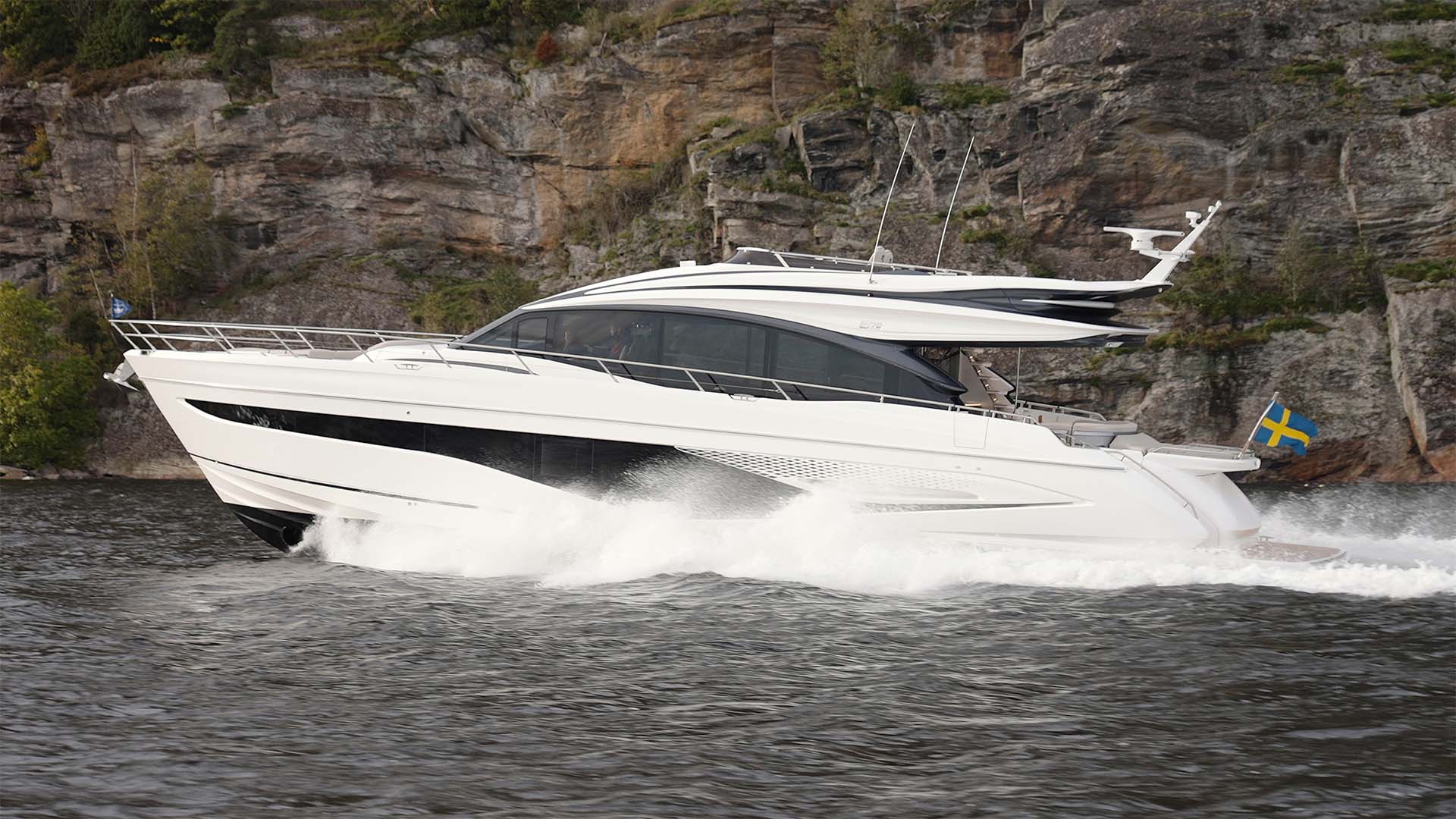 Test av Princess S72 på svenska Västkusten.