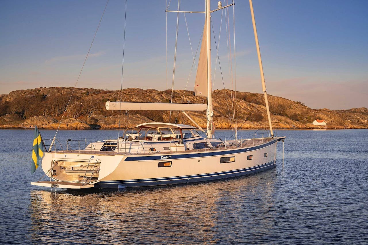 Hallberg-Rassy-69-svaj