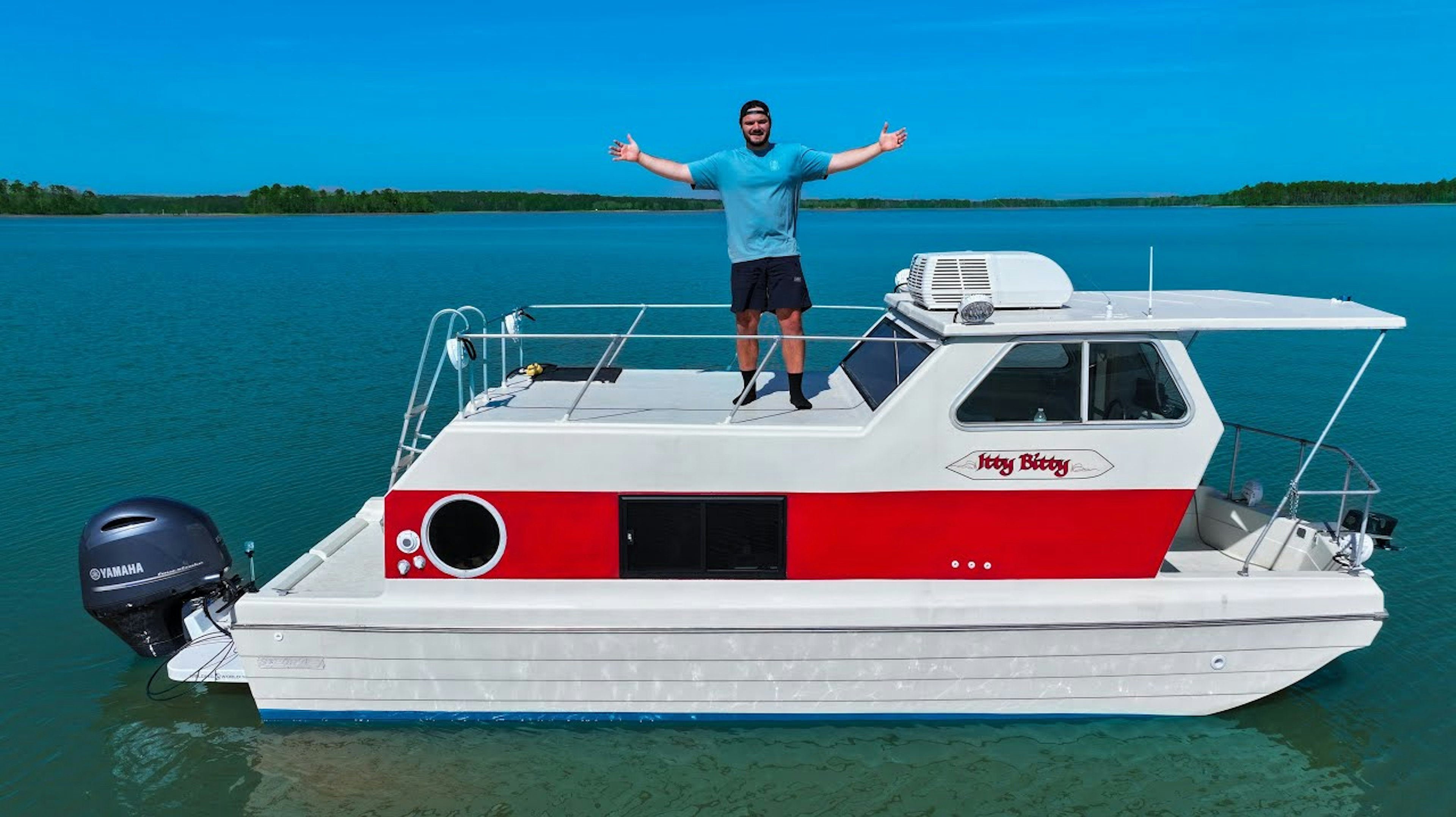 AYO Fishing har äntligen lyckats färdigställa sin planande husbåt – ett långbänksprojekt som började på Facebook Marketplace.