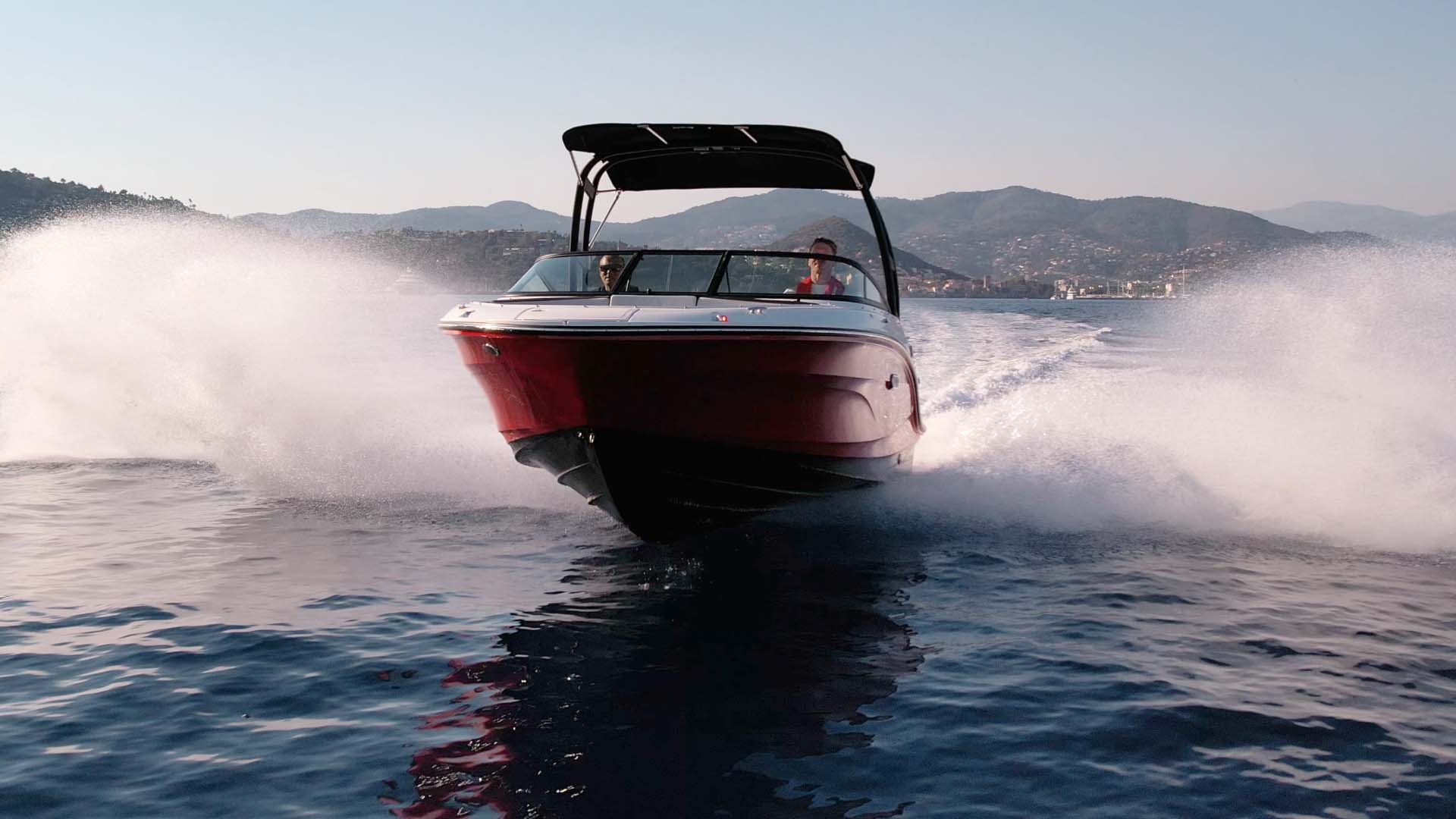 SeaRay-SPX-210-Test-framifrån