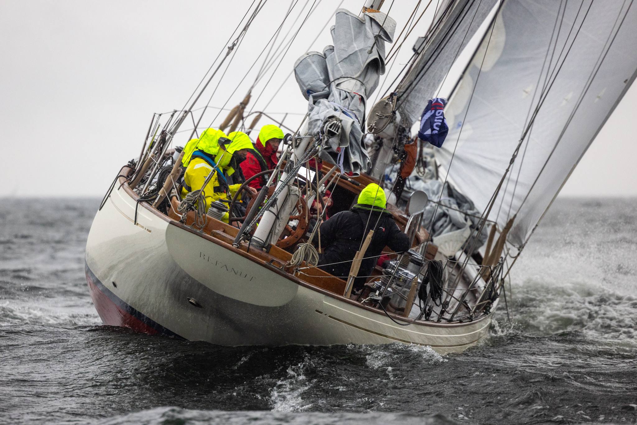 Klassiska båten Refanut under Gotland Runt
