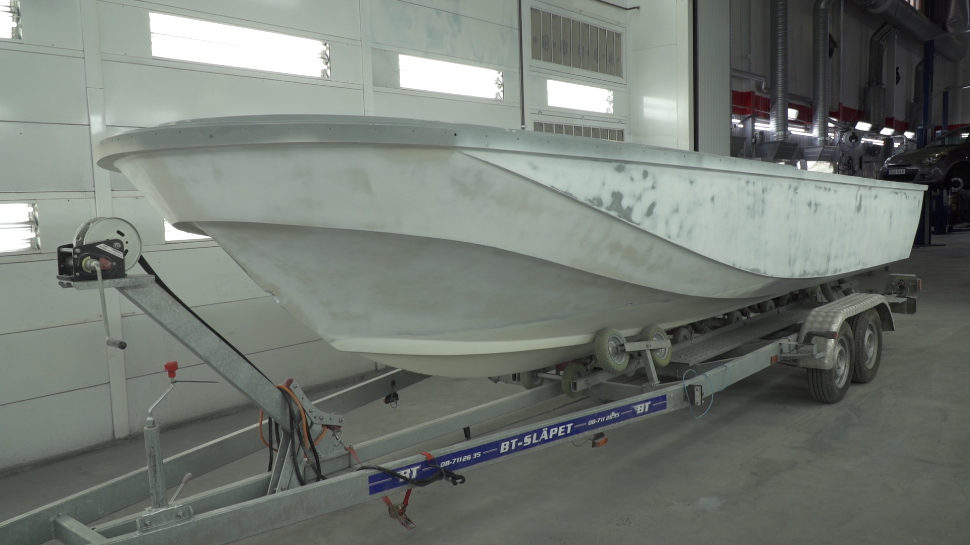 Fynd-eller-fiasko-lackering-slipad-båt