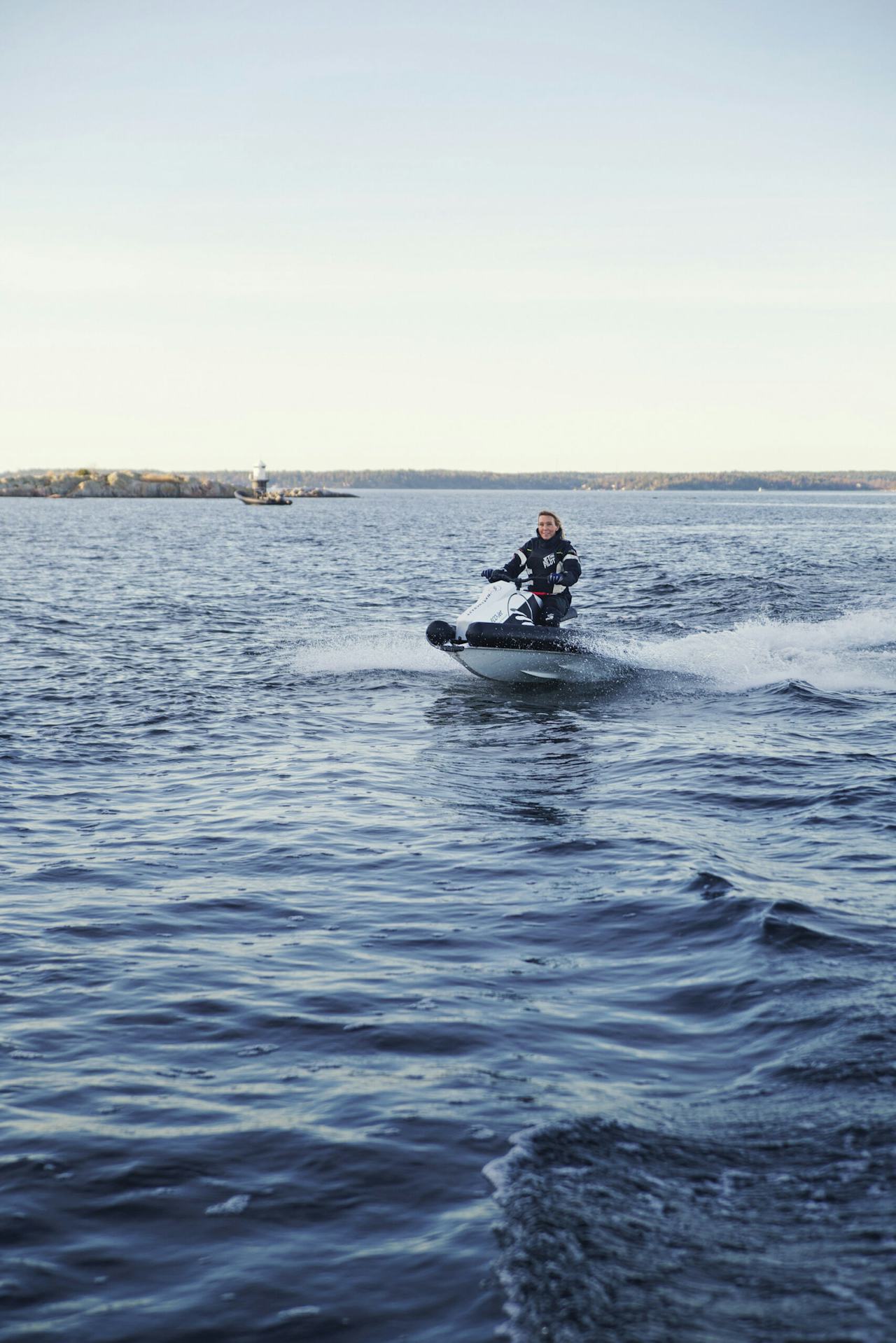 Roxen-vattenskoter-eldriven-ultralätt