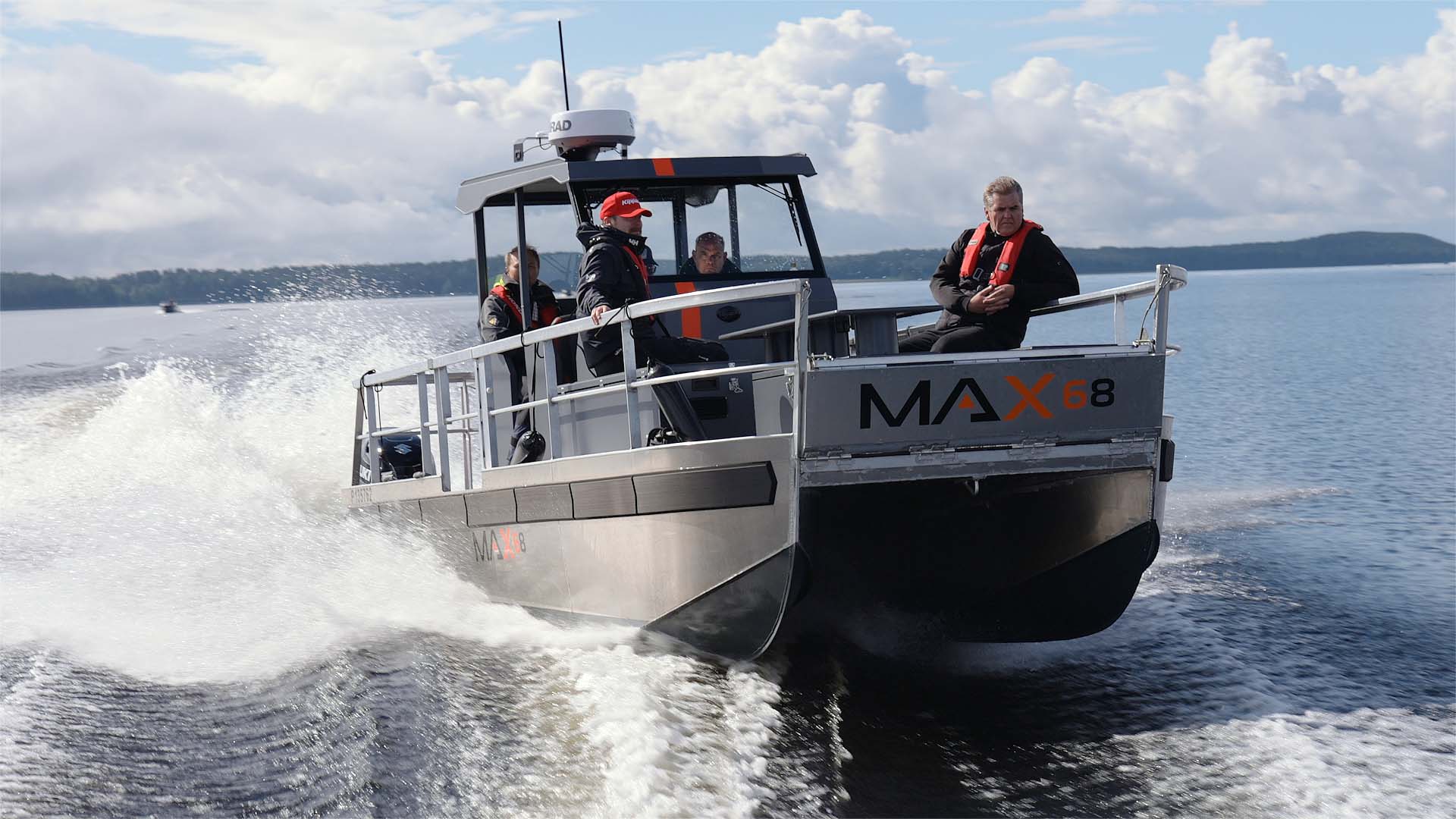 Max-68-framifrån-2