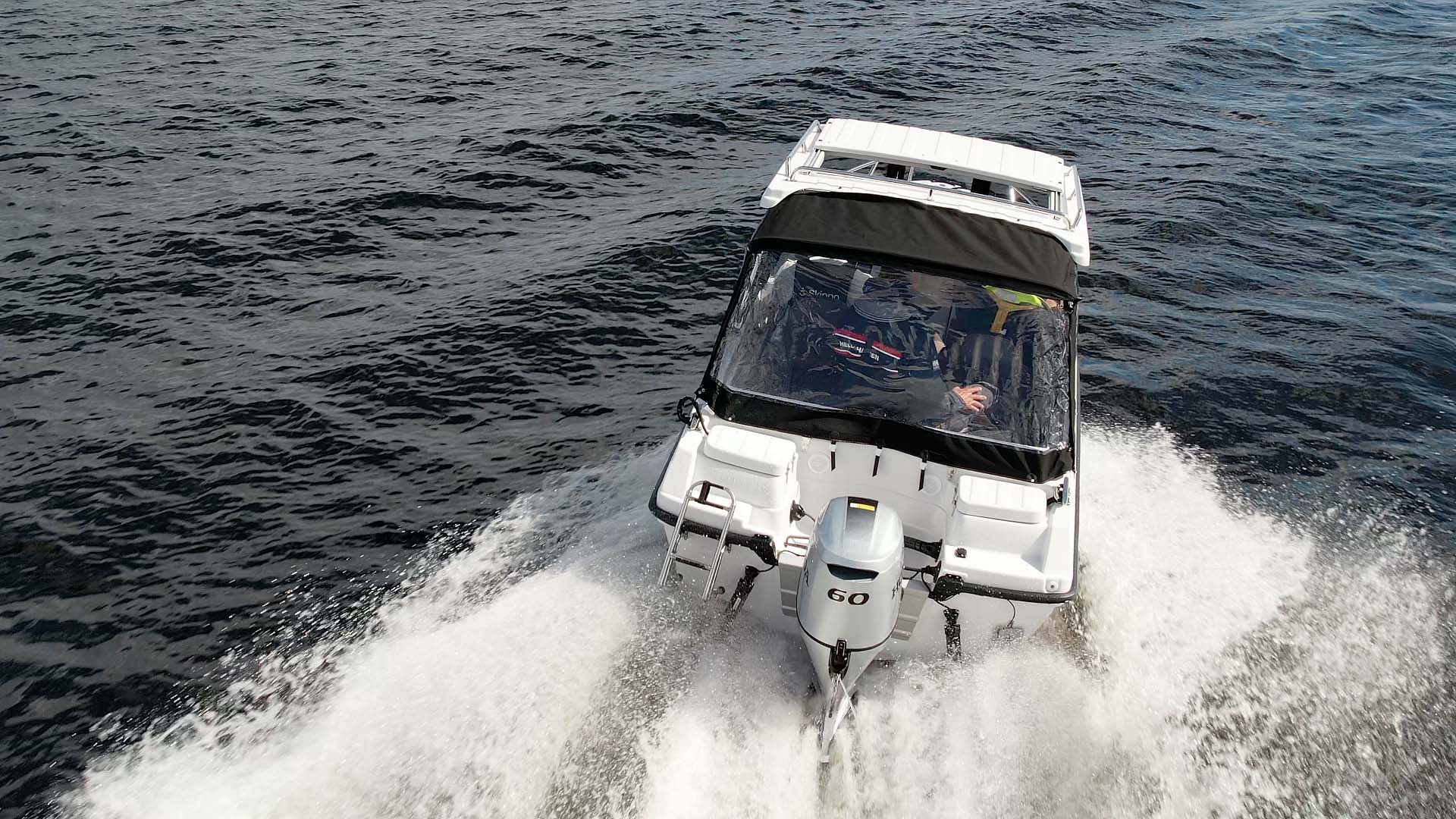 Terhi-480-Cabin-Test–bakifrån