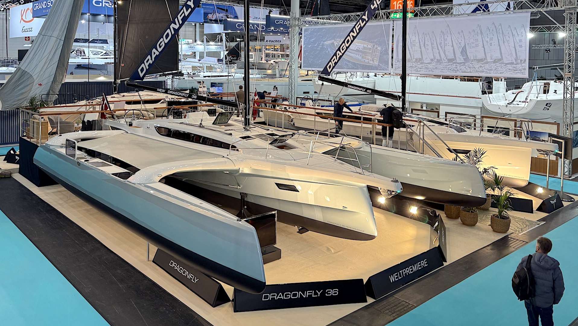 Trimaranen Dragonfly 36 på båtmässa