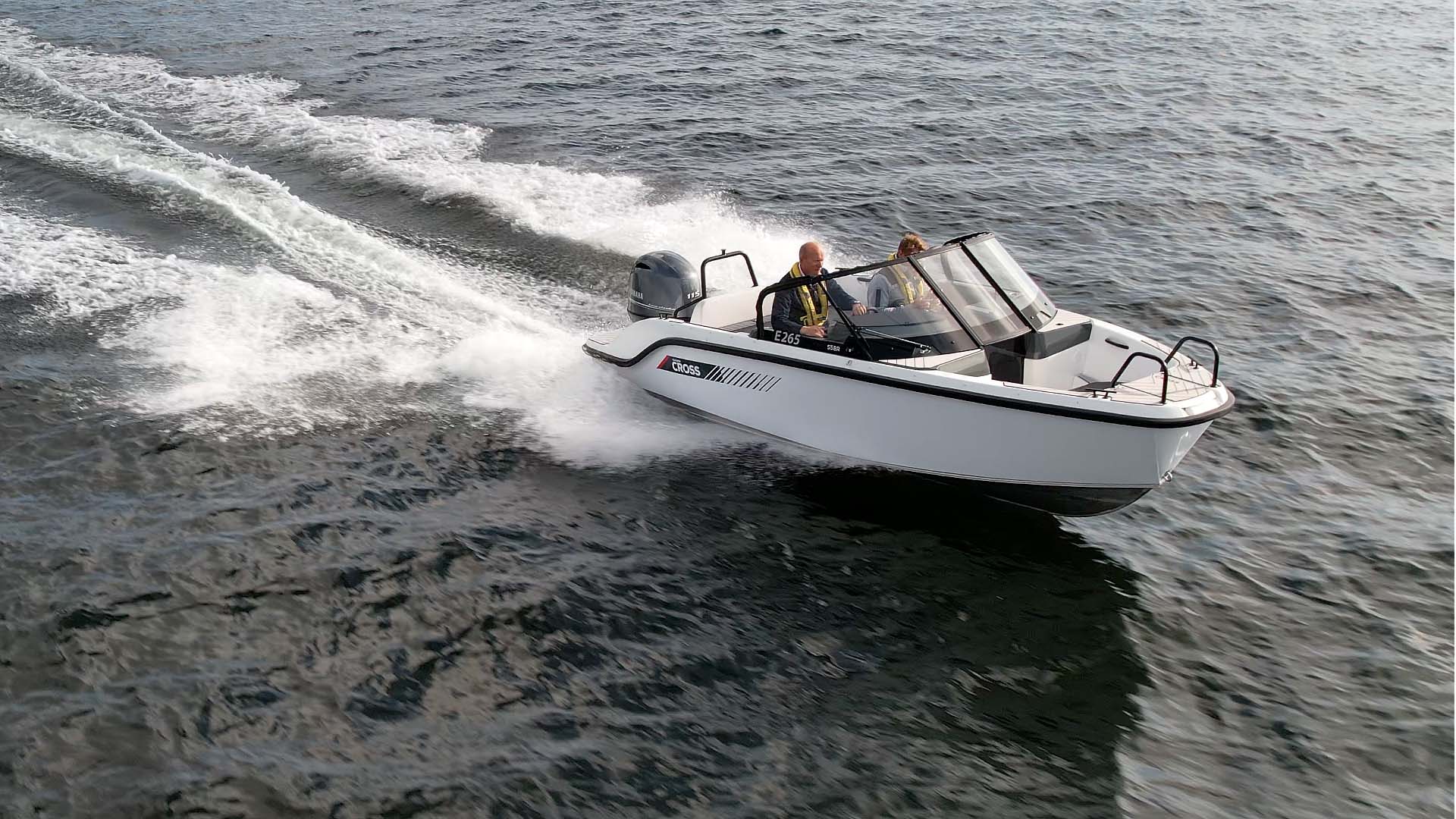 Yamarin-Cross-55-BR-Test-styrbord