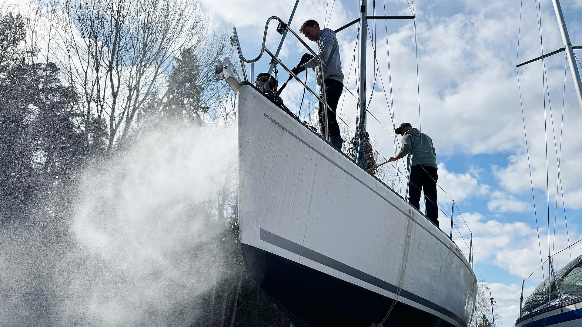 250414 - Tvätt av båt - del 3 - Högtryck 2