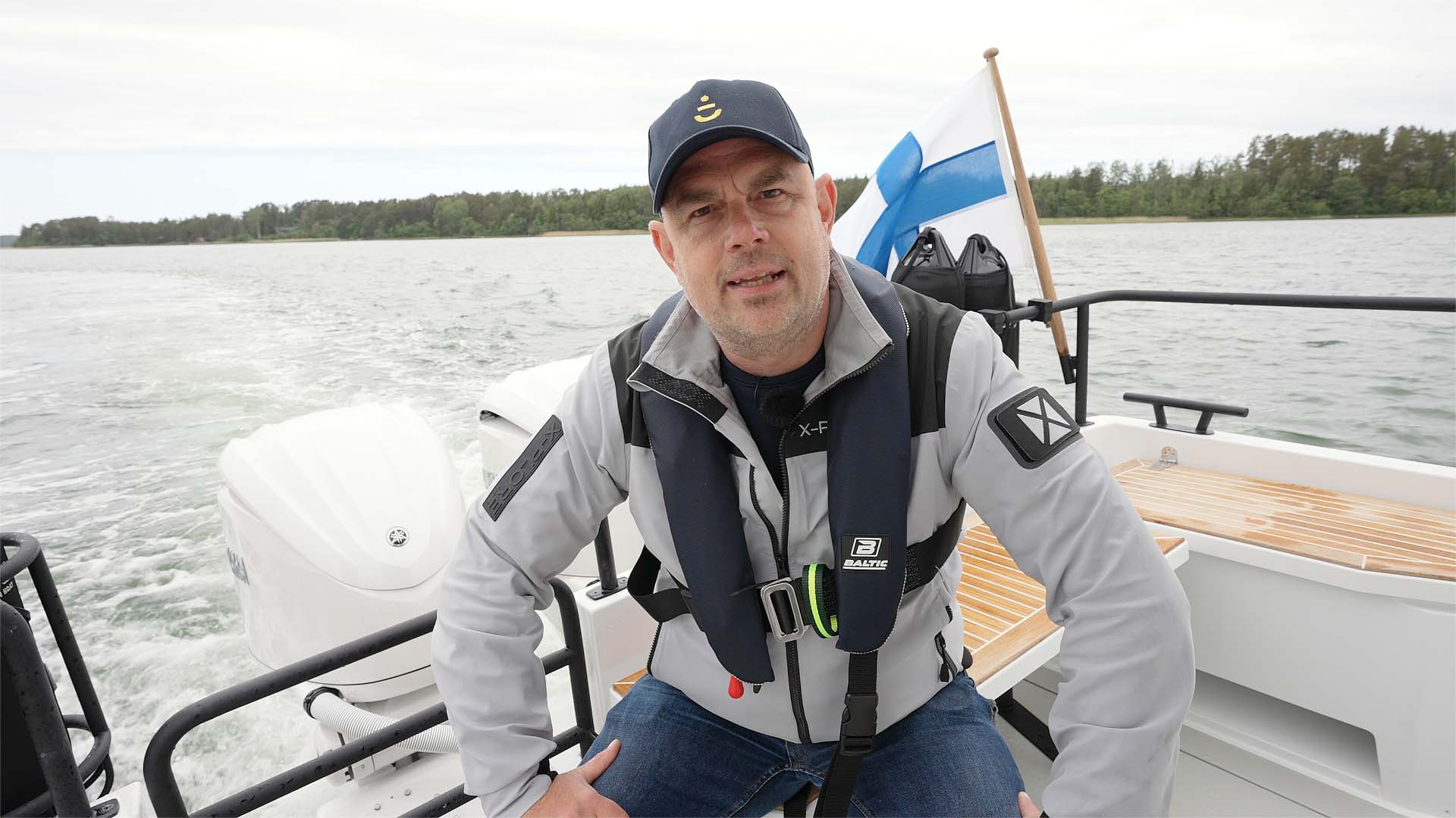 Sargo-28-Explorer-test-Elias-akterdäck