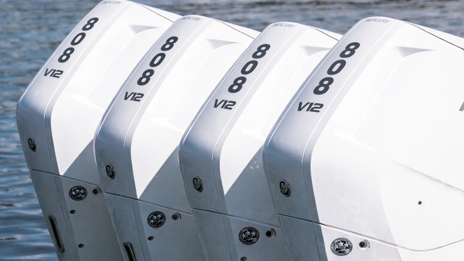 Mercury V12 808 hp (AI-genererad)