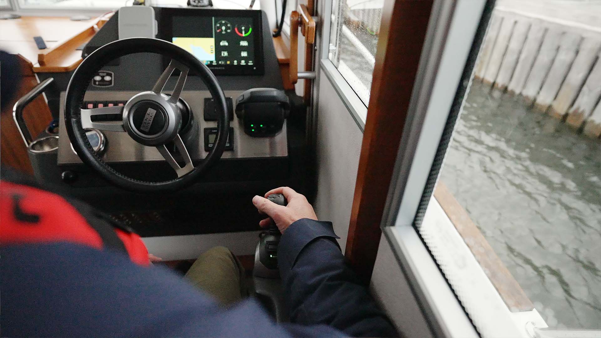 251103 - Volvo Penta Sargo 28 Joystick driving 5
