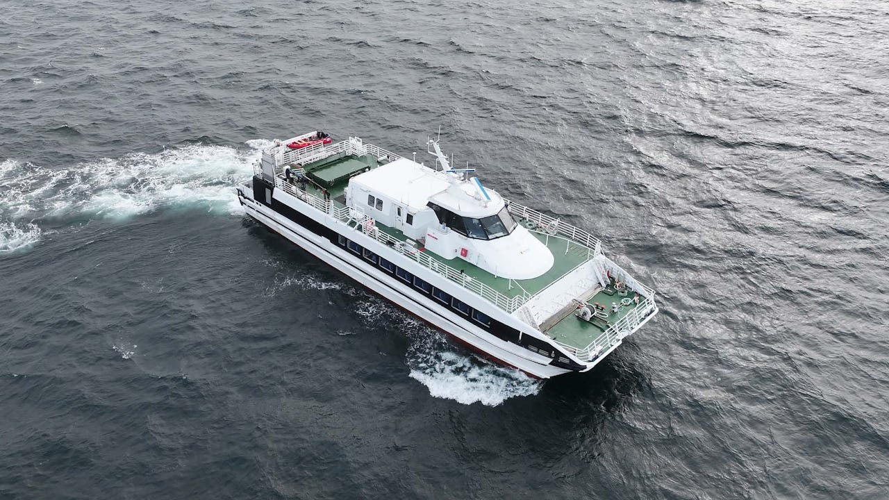 Volvo-Penta-Katamaran-manövrering