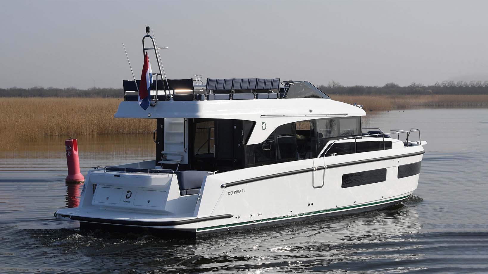 delphia11-flylounge-ext1-v2