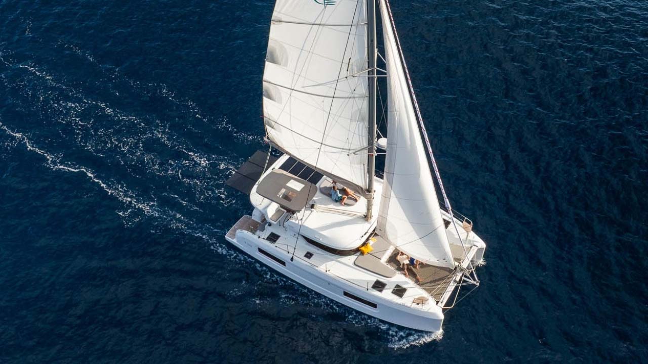 catamaran-lagoon-38